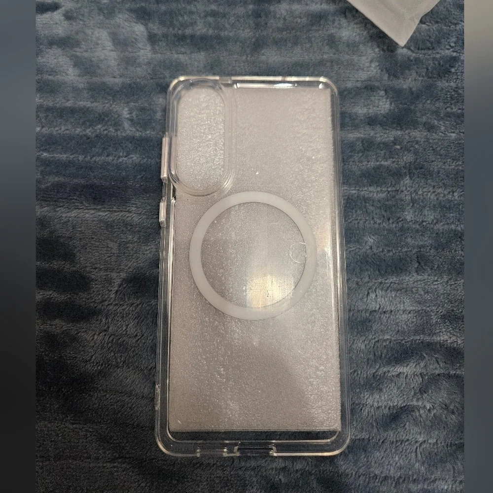 S25 Edge Clear Protective Phone Case With Small Defect!